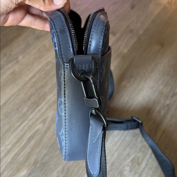 Louis Vuitton blue Monogram Shoulder Bag - Picture 11 of 17